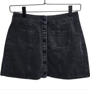 BRANDY MELVILLE BLACK DENIM BUTTON FRONT SKIRT. SIZE:25
